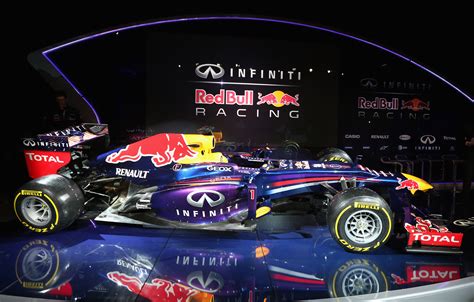 Red Bull Racing reveal RB9 | Federation Internationale de l'Automobile