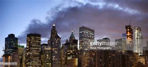 594 Brooklyn Bridge Night Scene Blurred Lights Stock Photos, High-Res ...