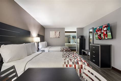 RED ROOF INN & SUITES ATHENS, AL $76 ($̶8̶8̶) - Prices & Hotel Reviews