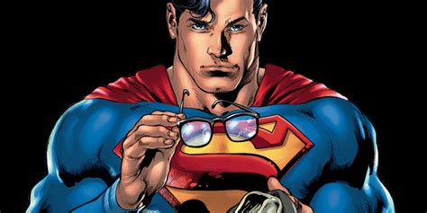 Superman's Glasses Are Secretly a Kryptonian Weapon | Screen Rant