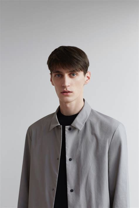 COS Rounds Up Spring Essentials for Minimal Outing – The Fashionisto