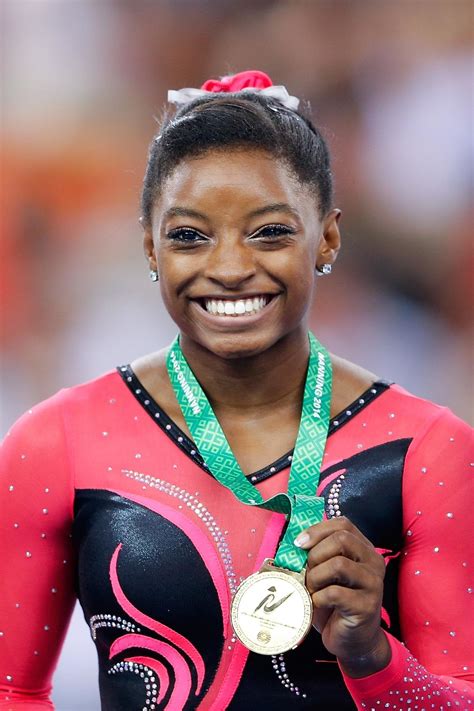 Simone Biles Parents / Simone Biles The 19yr Old Girl With Drug Addict ...