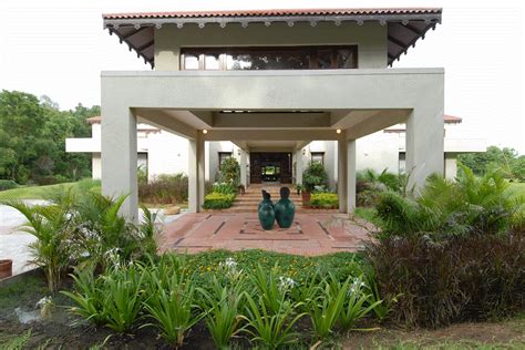 Archana & Amit Shah A Farm House..Celebration Of Tradition - Entrance area - Ahmedabad