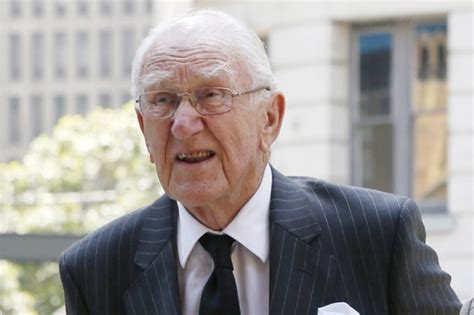 Former Australian Prime Minister Malcolm Fraser dies | News | Al Jazeera