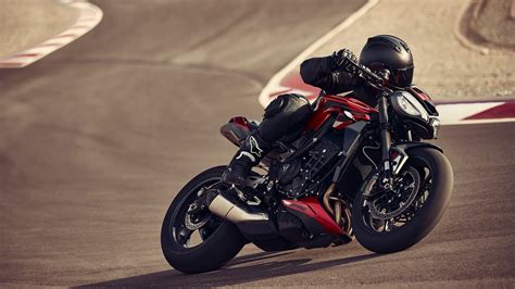 Street Triple 765 RS Model | For the Ride