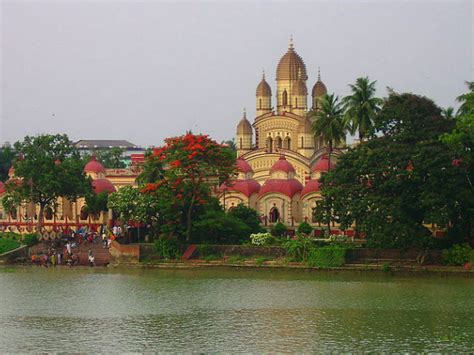 Travel to the 7 Famous Durga Temples in India - Nativeplanet