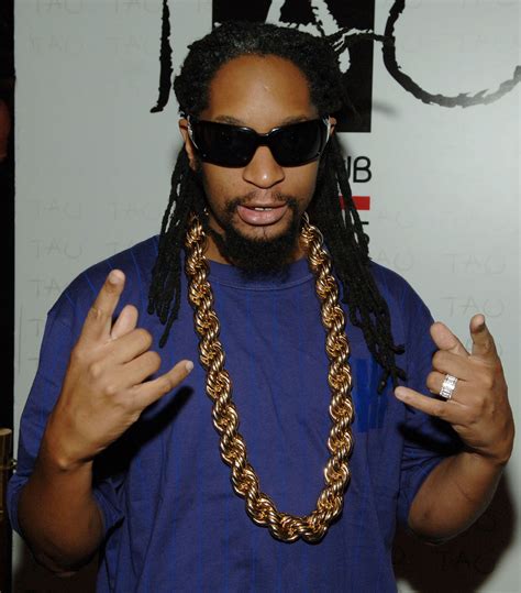 An Ode to Rappers’ Gold Chains | StyleCaster