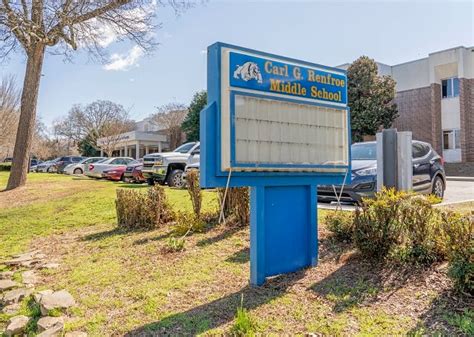 Beacon Hill Middle School students stage walk out in support of Roe v. Wade – Decaturish