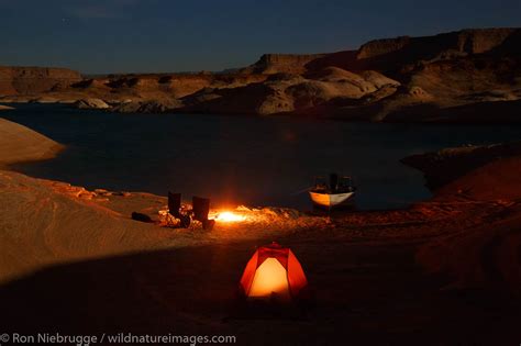 Camping at Lake Powell | Photos by Ron Niebrugge