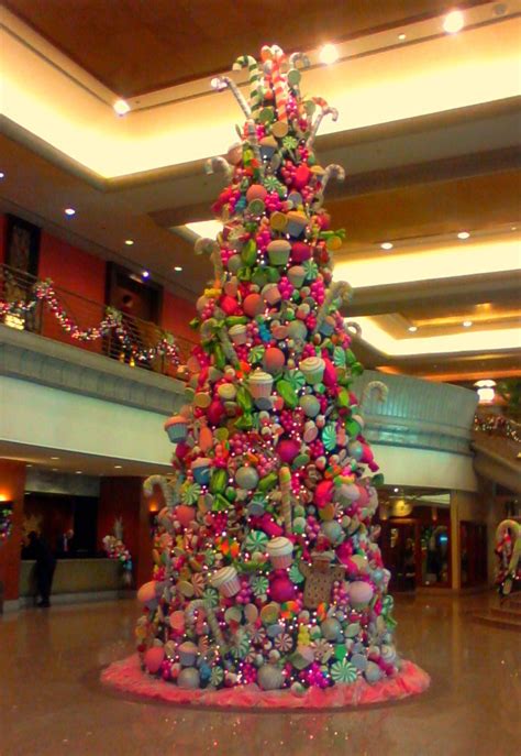 46 Famous Candy Christmas Tree Decorations Ideas - Decoration Love