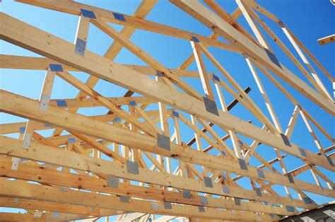 How Many Types of Wood Truss Roofs Are There? in 2020 | Roof trusses ...