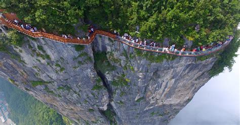 Terrifying 4,600ft Glass Walkway Opens In China, And Just Looking At ...