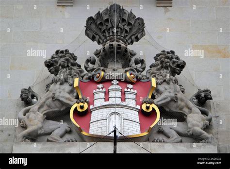 Hamburg coat of arms Stock Photo - Alamy