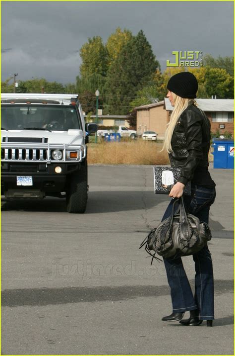 Lindsay Lohan Checks Outta Rehab: Photo 642871 | Photos | Just Jared ...