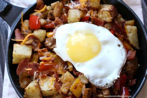 Skillet Breakfast Recipe - Moms & Munchkins