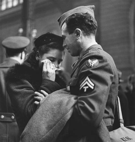 Love In Wartime Was The Only Thing That Kept The World Together (20 Pics) | DeMilked