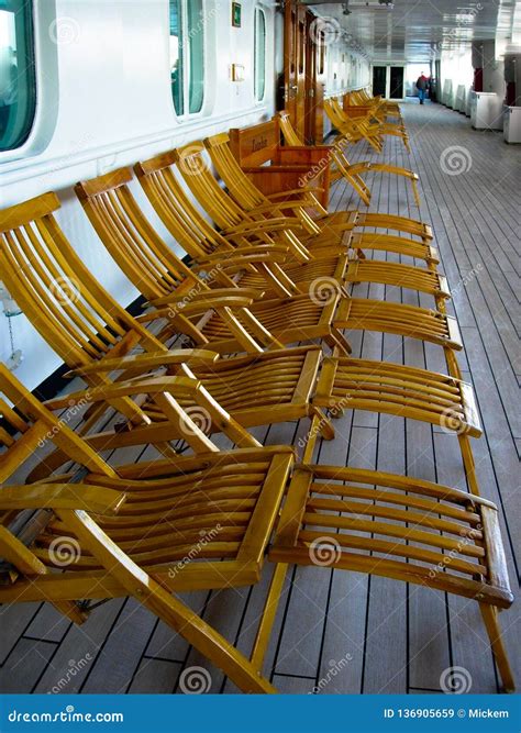 Vintage Wooden Cruise Ship Deck Chairs Sit Empty Stock Image - Image of ...