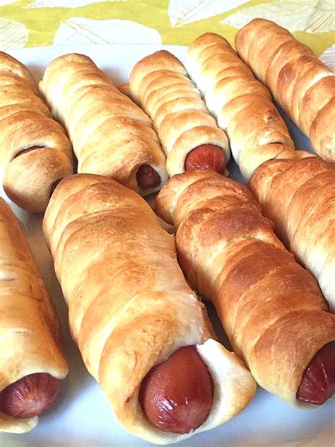 Pigs In A Blanket Hot Dogs Recipe – Melanie Cooks