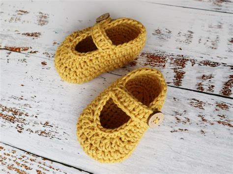 Crochet Baby Shoes - Adorecrea.com