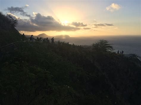 Diamond Head Sunrise Hike: The Best Place to Watch the Sun Rise on Oahu ...