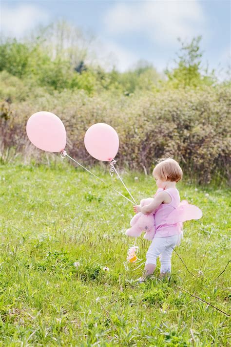 Free Images : grass, lawn, meadow, play, flower, summer, toy, cheerful, outdoors, happiness ...