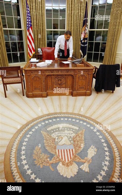 President Barack Obama in the Oval Office 1/30/09 Stock Photo - Alamy