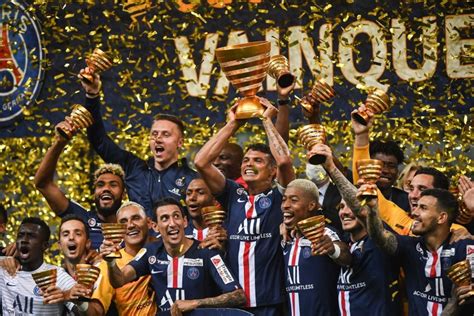 Revivez la victoire du PSG contre l'OL en finale de Coupe de la Ligue ...