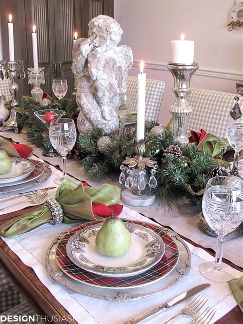 Christmas Table Setting for a Unique Holiday Dinner