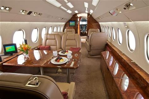 Dassault Falcon 2000 Specs and Description