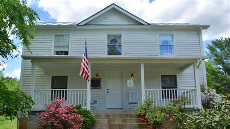 'The Waltons' house in Virginia sells for $249,000