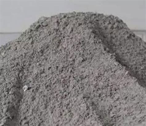 Low cement refractory castable