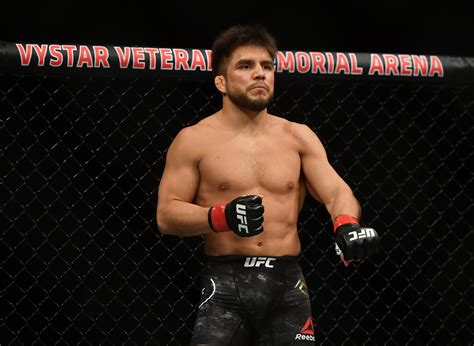 Henry Cejudo def. Dominick Cruz at UFC 249: Best photos | MMA Junkie