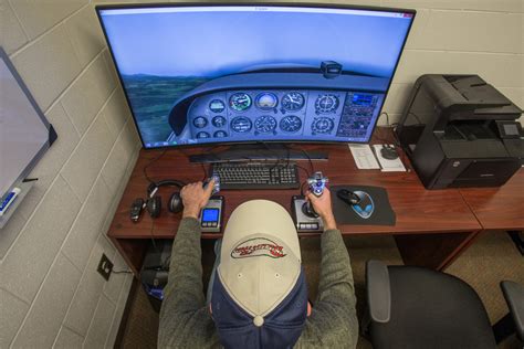 Flight Simulator Allows Engineering Students to Experience the Aerodynamics They Study | UVA Today