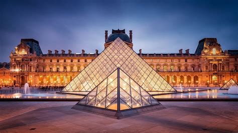 Facts About The Louvre Museum