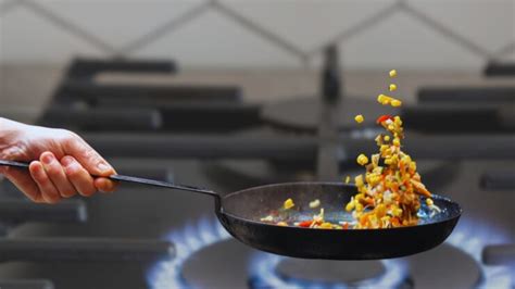 How to Learn Sautéing: Techniques & Tips