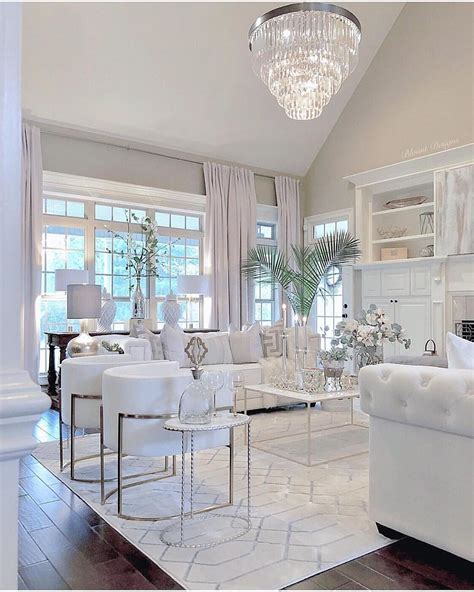 Interior Design & Home Decor on Instagram: “Monochromatic heaven in @blountdesigns home!” | Glam ...