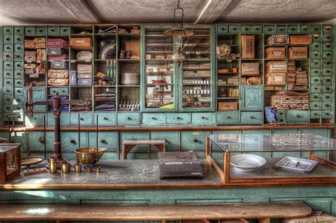 A Very Old Store by Dirk Seifert / 500px | Shop interiors, Store decor ...