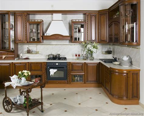 Italian Kitchen Design - Traditional Style Cabinets & Decor | Italian ...