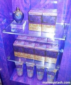 Taylor Swift Wonderstruck in Singapore | Makeup Stash!