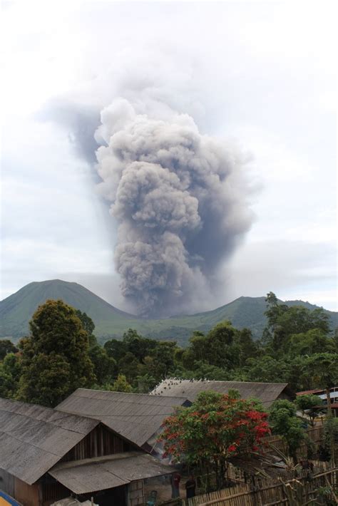 VolcanicDegassing | Friday Field Photos: Eruptions at Lokon-Empung volcano, Indonesia