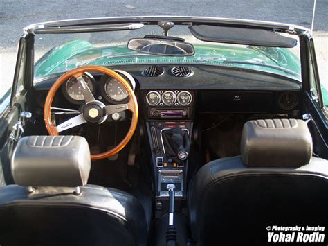 Alfa Romeo Spider (105/115 series) Interior | Yohai Rodin | Flickr