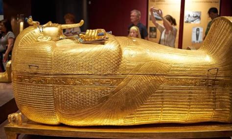 Tutankhamun - The History Of The Young And Powerful King Of Egypt | EZ TOUR EGYPT