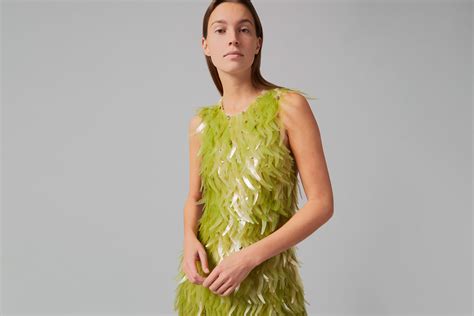 Green Fashion: Companies are Making Biodegradable Clothing From Algae - Bloomberg