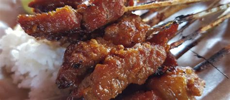 Sate Babi In Sate Babi Bawah Pohon | TasteAtlas | Recommended authentic ...