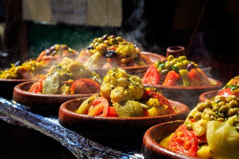 Spezie Ed Erbe Che Sono Vendute Sulla Via Stal Al Mercato Del Marocco Fotografia Stock ...