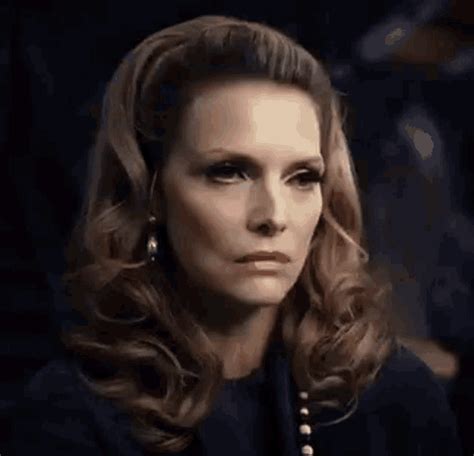 Michelle Pfeiffer GIF - Michelle Pfeiffer - Discover & Share GIFs