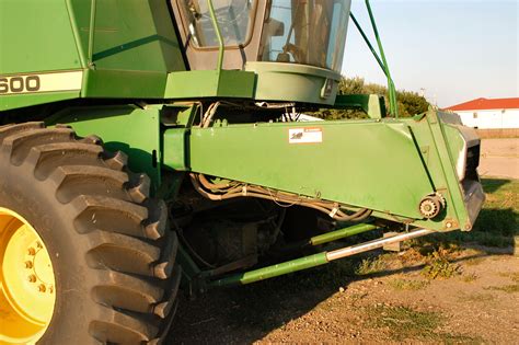 John Deere 9600 Combine Walk Around Page 1