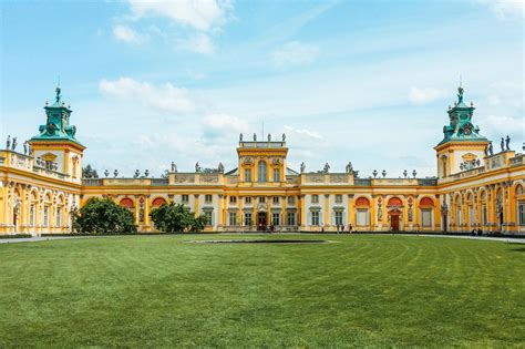 Best-Beautiful-Castles-Poland-Wilanow-Palace | Sunshine Seeker