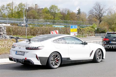 BMW M8 CSL "caçado" no Nürburgring. 6 cilindros em vez de V8? Parece ...