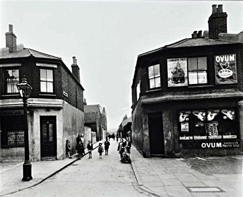 OLD DEPTFORD HISTORY: Bronze Street 1930's